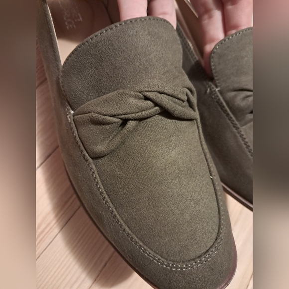 Market & Spruce Olive Loafers - Picture 3 of 6